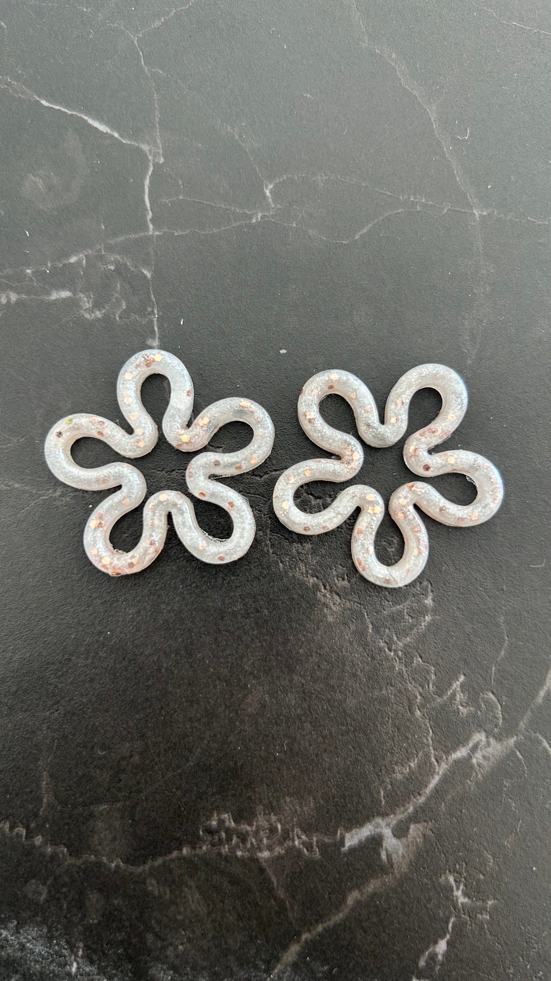 Pampilles fleura plusieurs coloris disponibles