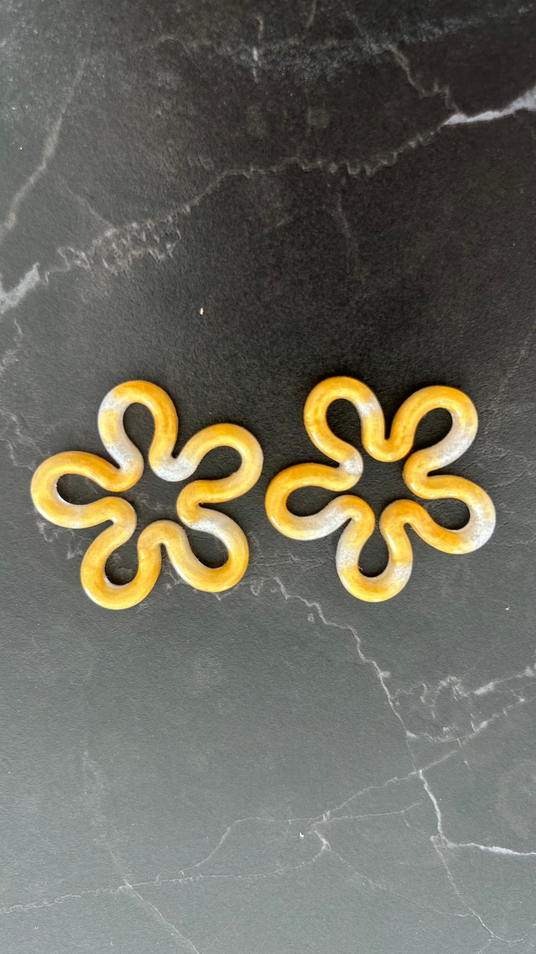 Pampilles fleura plusieurs coloris disponibles