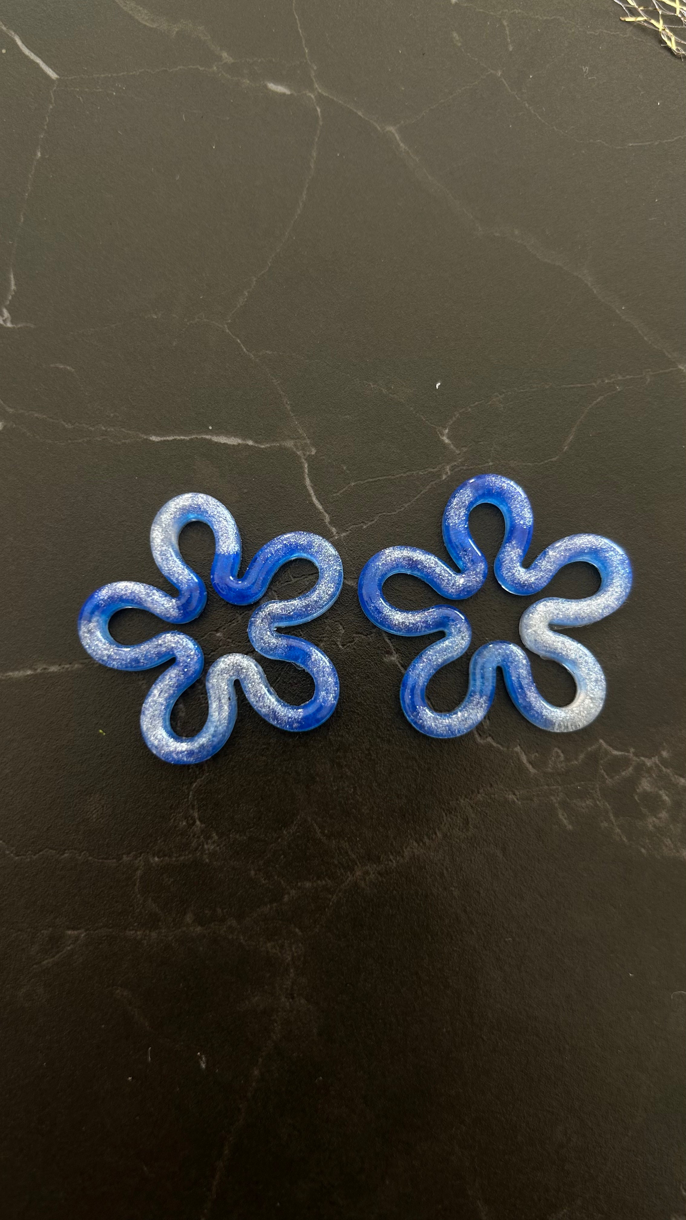 Pampilles fleura plusieurs coloris disponibles