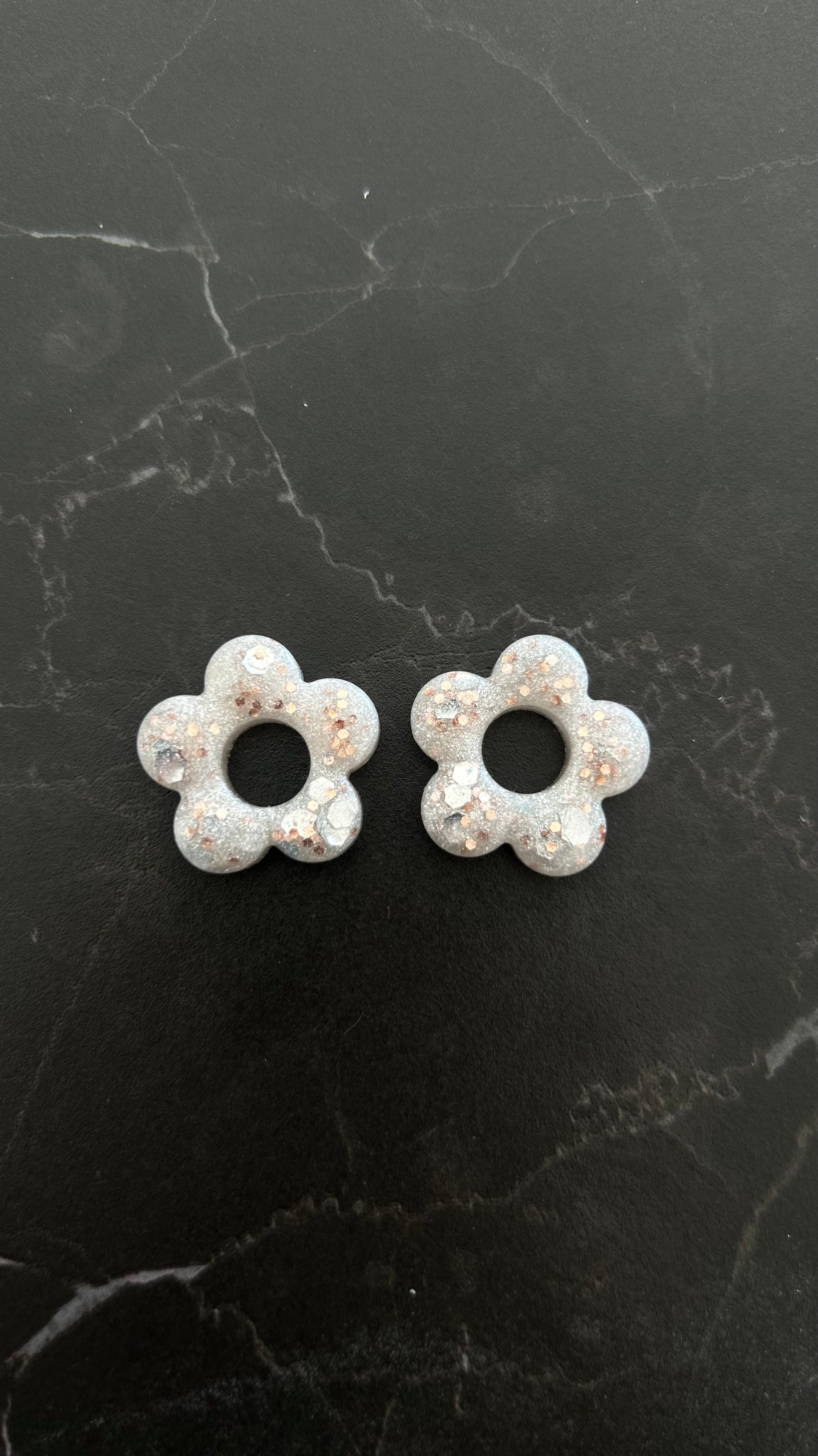 pampilles petite fleur plusieurs coloris disponibles